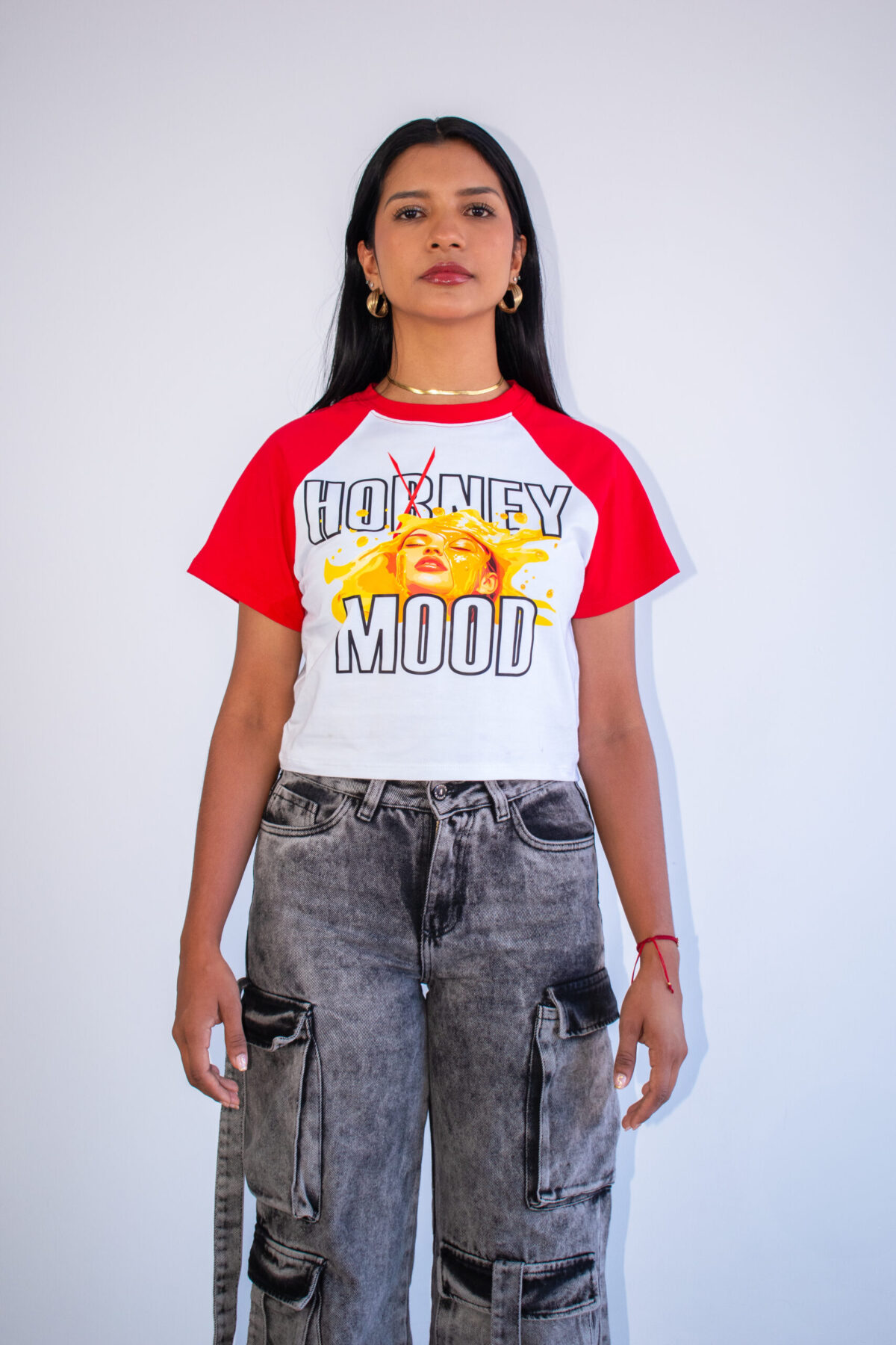 HORNEY RANGLAN CROP TEE ROJO - Image 2